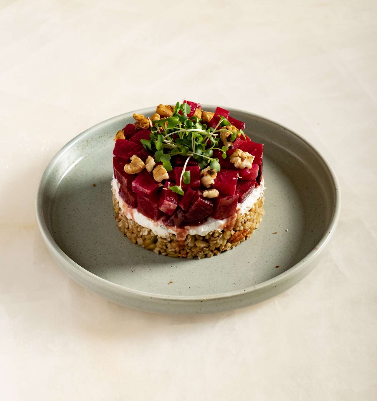 شوندر مع لبنة الماعز