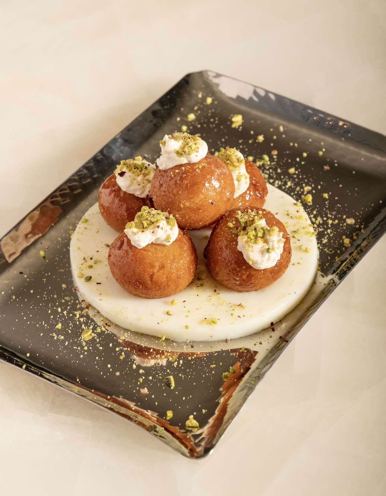 عوامة بالقشطة