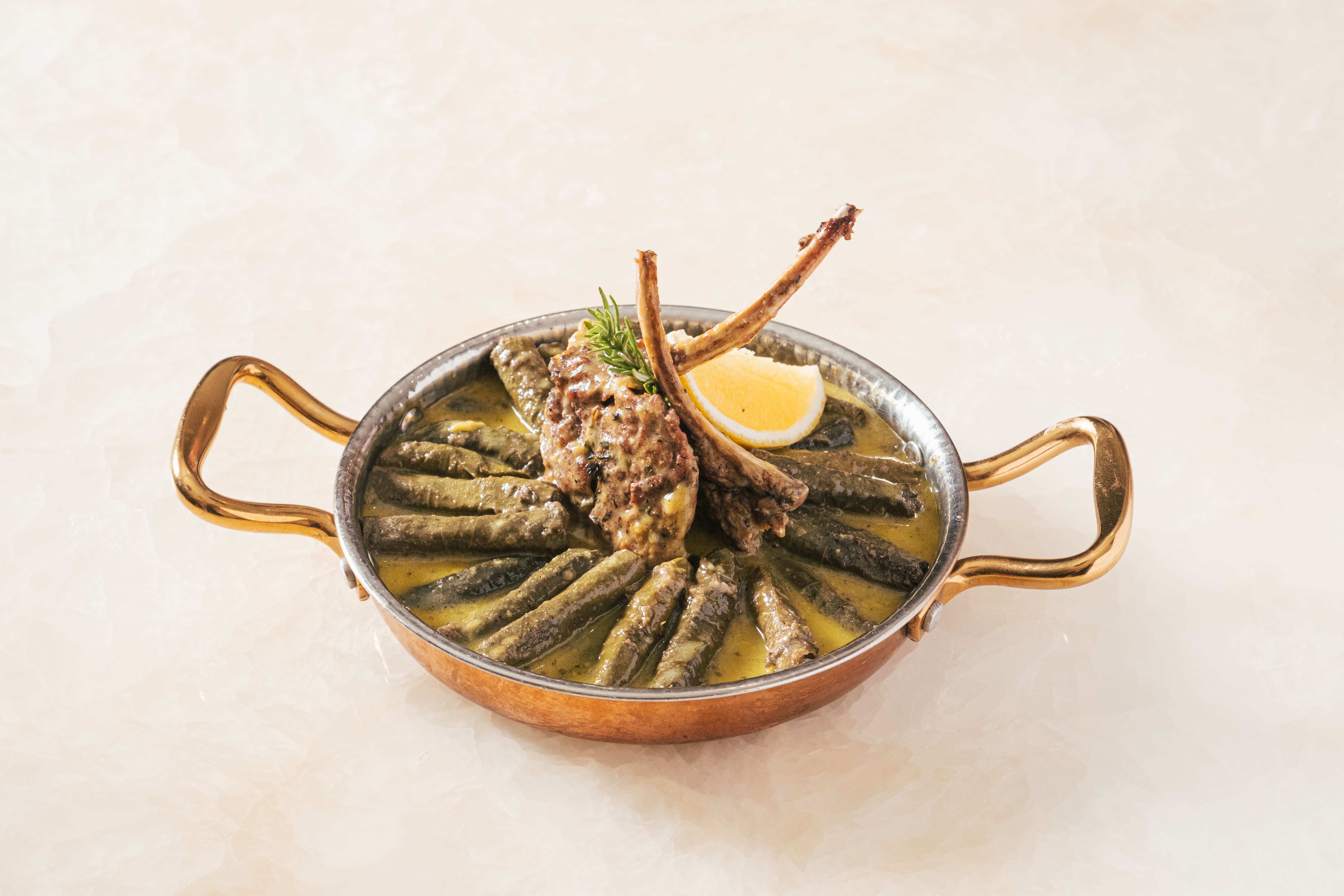 ورق عنب مع كستليتا